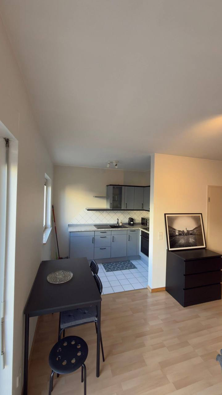 Studio meublé rénové – Rue Royale, Lille - Image 5